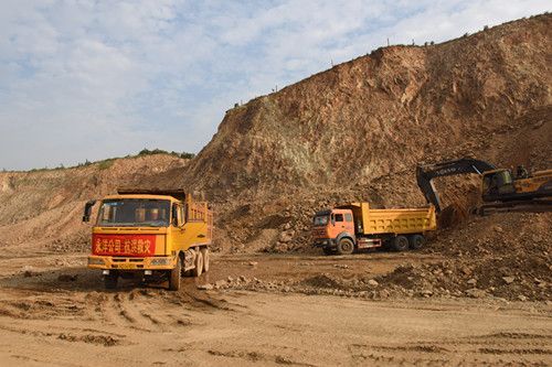 The flood is merciless and people love each other. Hebei Yongyang Special Steel Group Co., Ltd. actively carries out flood fighting and disaster relief activities